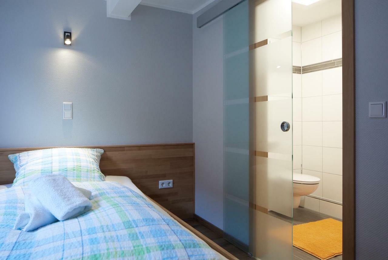 Gasthof Pension Kettler Oberasbach Esterno foto